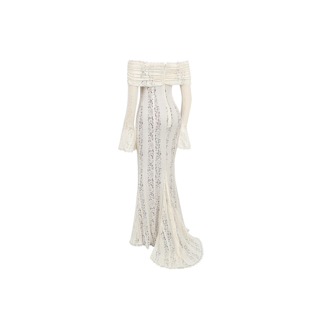 Celestia Lace – Elegantes Spitzenkleid mit Trompetenärmeln